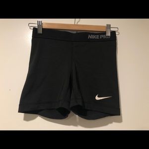 Black Nike Pro
